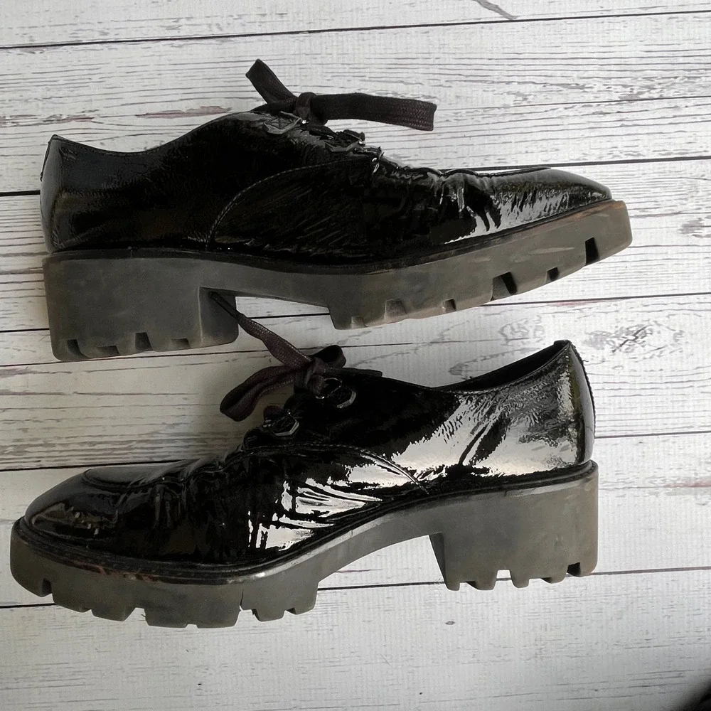 Donald Pliner Black Patent Crinkle Leather Chunky Lug Sole Oxford Shoes Women 9